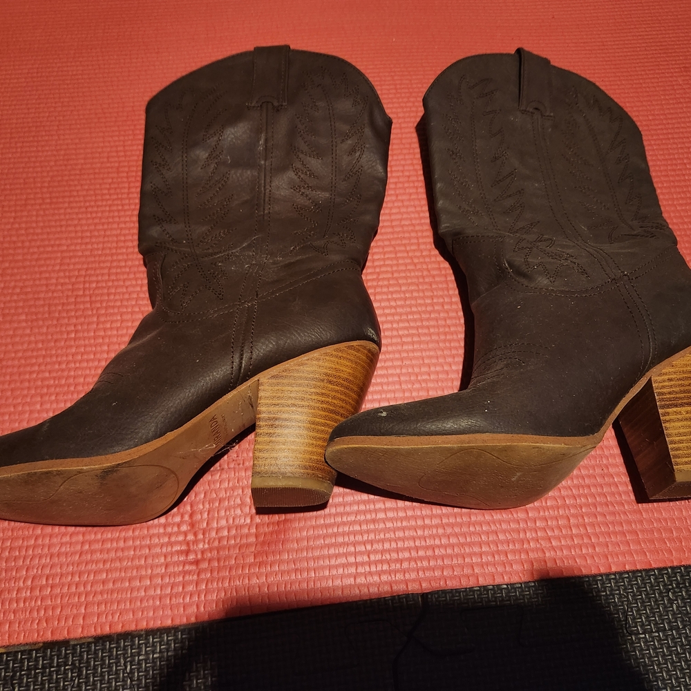 Miranda Lambert Cowboy Boots